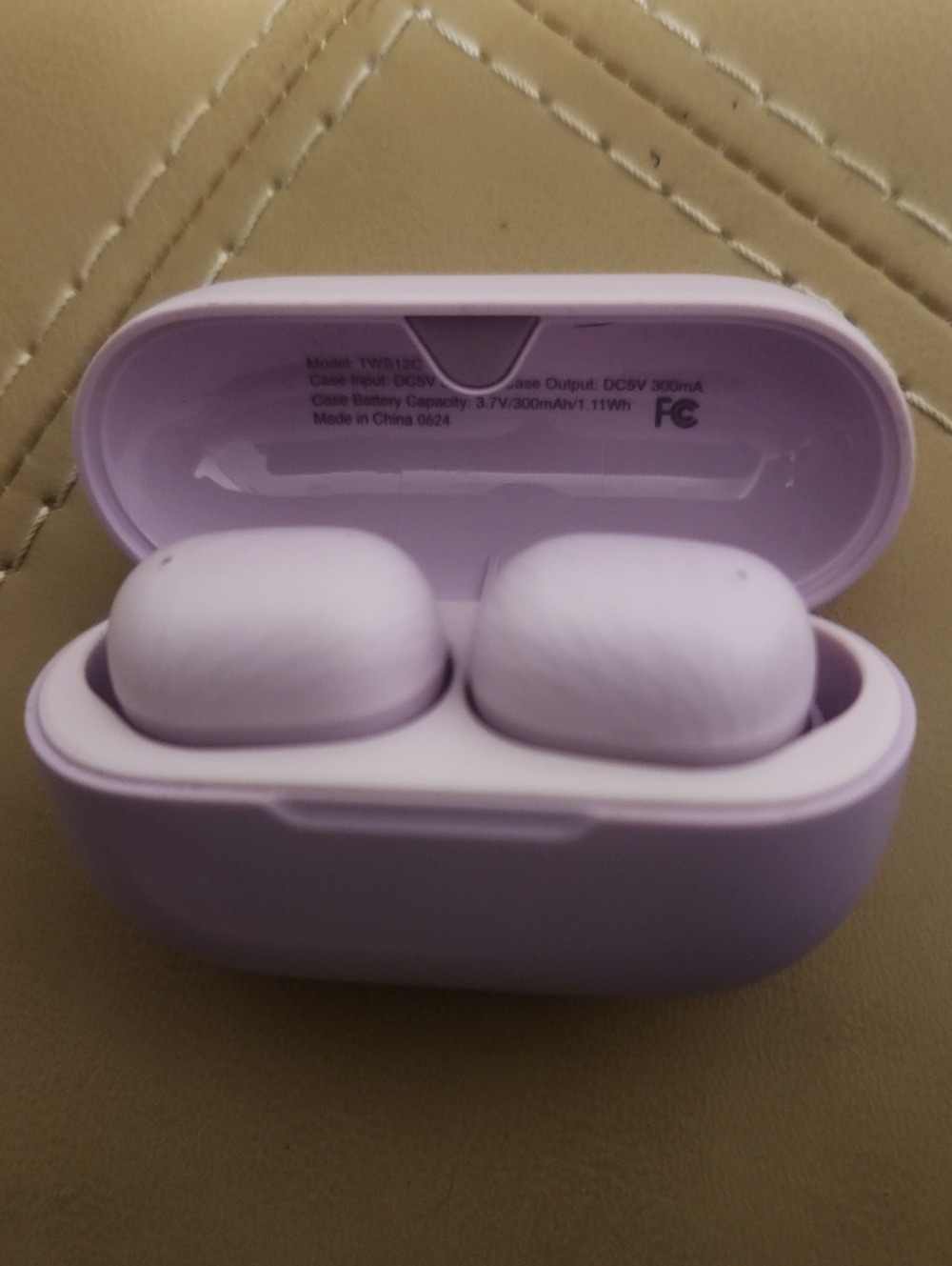 Wireless True Wireless Stereo Earbuds in Light Purple - Brand Unknown
